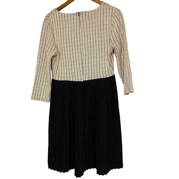 Ganni Anthropologie Jacquard Jersey Knife Pleated Dress Black White Size Medium - Picture 6 of 14